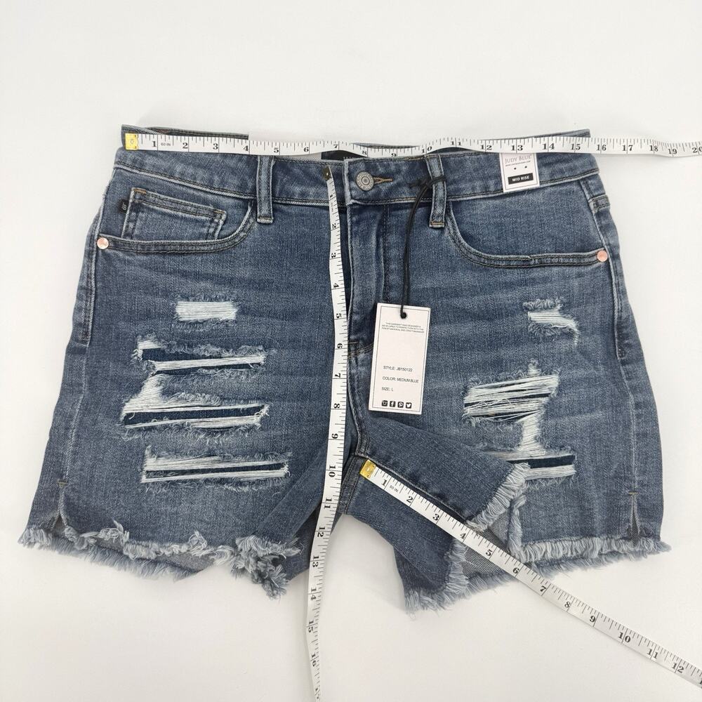 Judy Blue JB150122 Patched Side Slit Cutoff Jean Shorts Womens Size Large - Picture 8 of 8